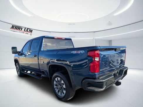 Used 2022 Chevrolet Silverado 2500 Custom w/ Custom Value Package image 5