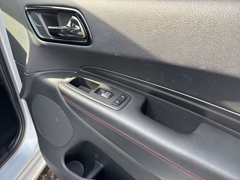 Used 2024 Dodge Durango GT image 27