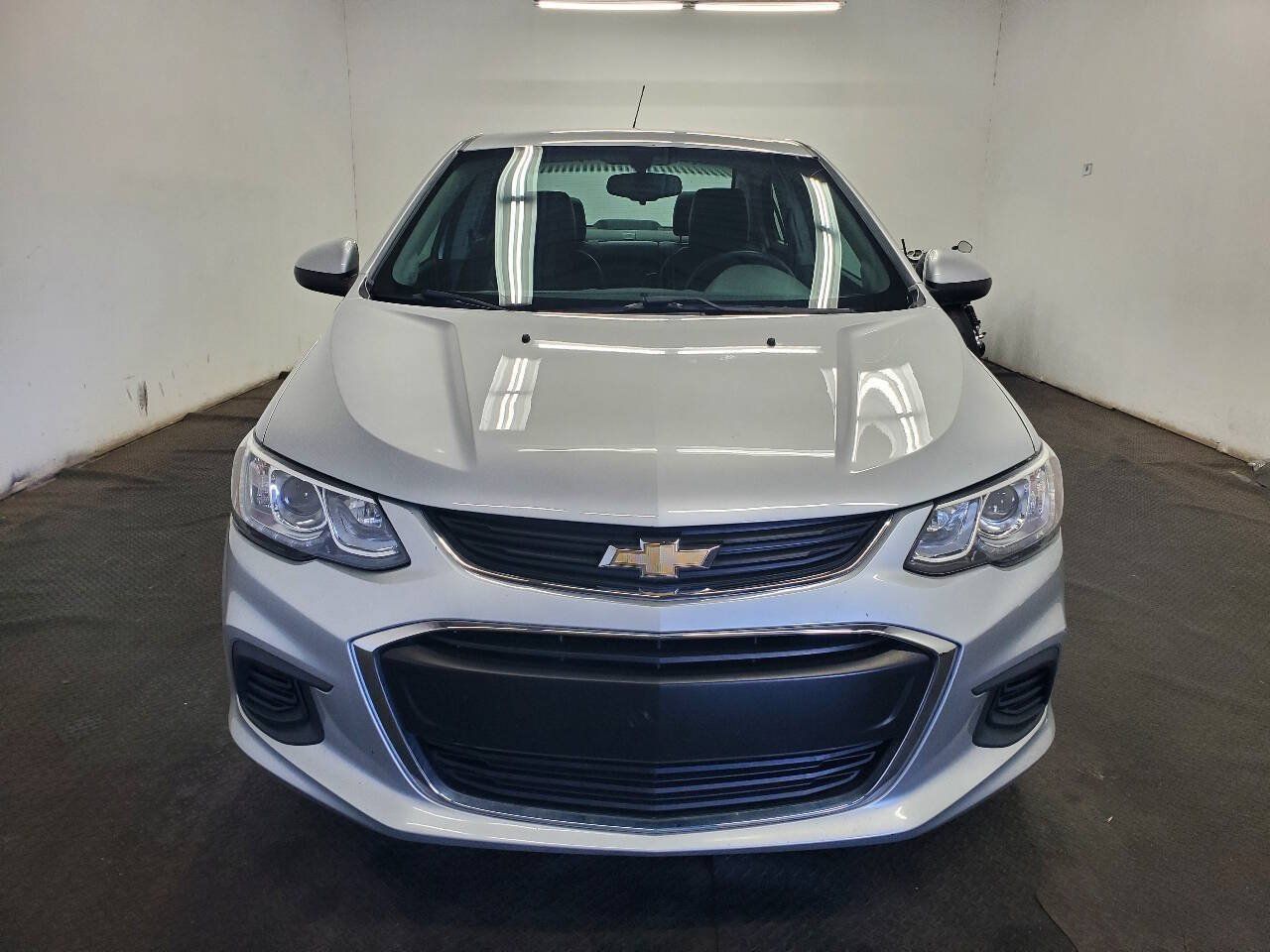 Used 2020 Chevrolet Sonic Premier FWD image 2