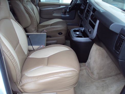 Used 2014 Chevrolet Express 1500 AWD image 20