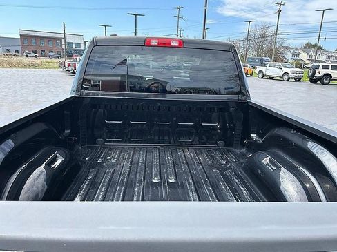 Used 2018 RAM 1500 Express AWD/4WD image 31