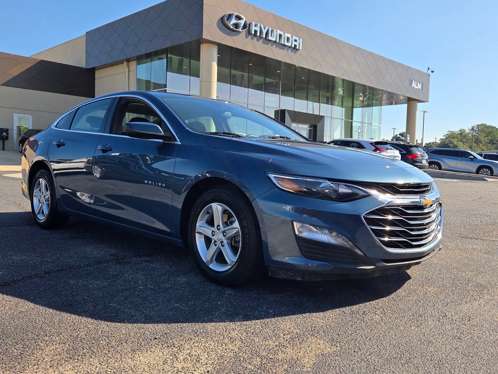Used 2024 Chevrolet Malibu LT FWD image 1
