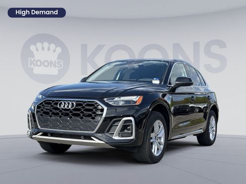 Used 2023 Audi Q5 2.0T Premium w/ Convenience Package AWD/4WD image 1