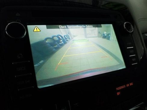 Used 2017 Chevrolet Traverse LT AWD/4WD image 8