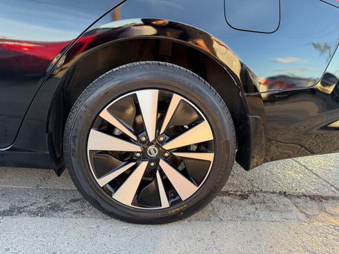 Used 2019 Nissan Altima 2.5 SV image 18