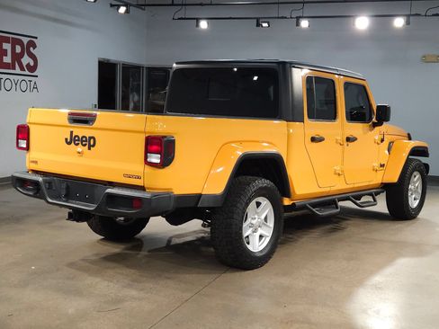 Used 2021 Jeep Gladiator Sport AWD/4WD image 7