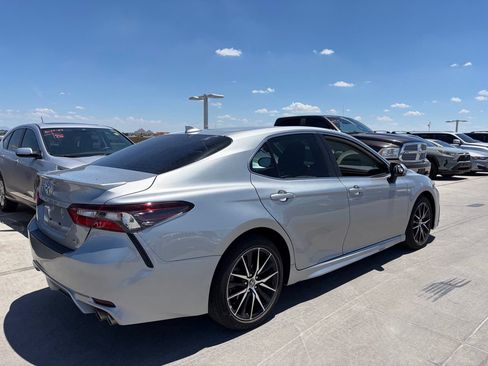 Used 2024 Toyota Camry SE FWD image 2