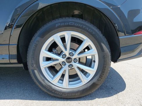 Certified 2025 Audi Q3 2.0T Premium w/ Convenience Package AWD/4WD image 37