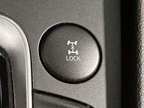 Used 2022 Hyundai Kona SE image 35