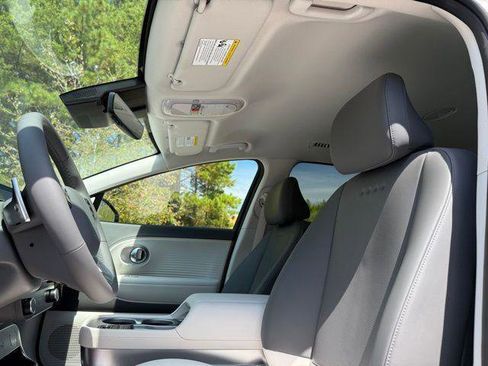 New 2026 Hyundai Ioniq 9 SEL image 24