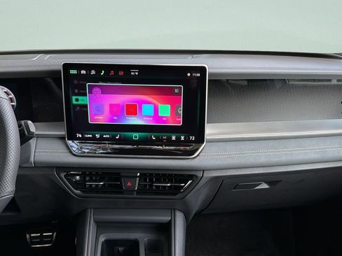New 2026 Volkswagen Tiguan SE R-Line FWD image 17