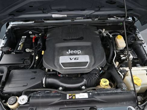 Used 2015 Jeep Wrangler Unlimited Sport w/ Quick Order Package 24S AWD/4WD image 24