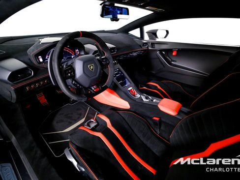 Used 2022 Lamborghini Huracan STO RWD image 12