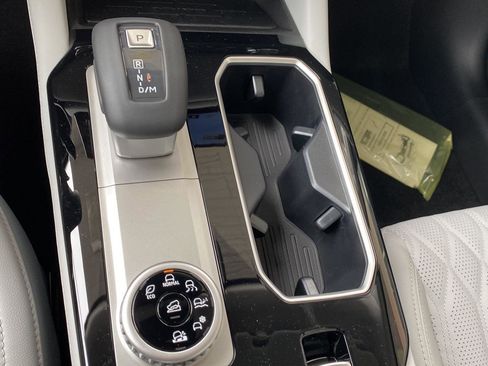 New 2026 Mitsubishi Outlander SEL image 21