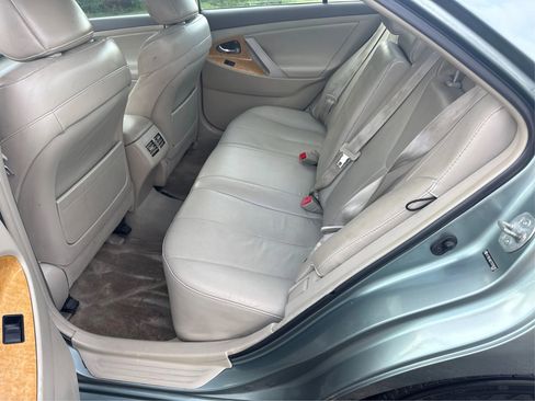 Used 2007 Toyota Camry XLE image 11