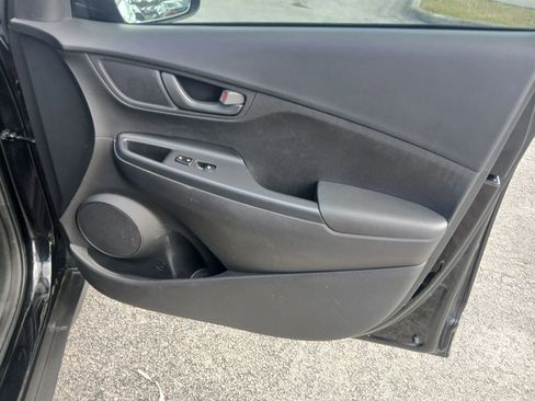 Used 2018 Hyundai Kona SEL image 17