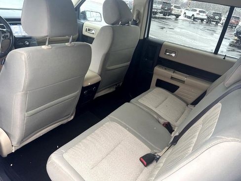 Used 2019 Ford Flex SEL image 27