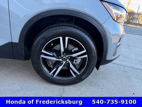 Used 2024 Volvo XC40 B5 Core w/ Protection Package image 13