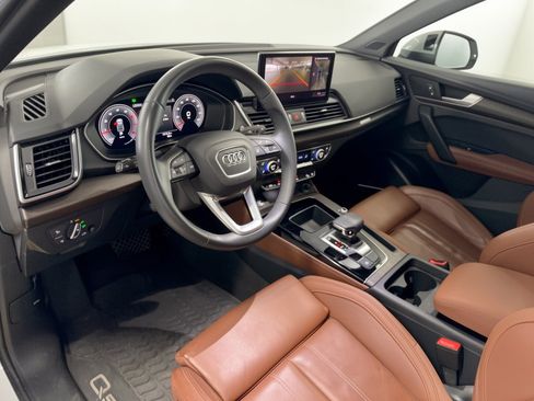 Used 2023 Audi Q5 2.0T Premium Plus w/ Premium Plus Package AWD/4WD image 4