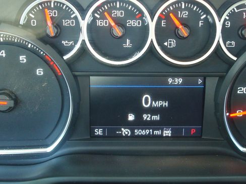 Used 2022 Chevrolet Silverado 3500 LT w/ Convenience Package AWD/4WD image 8