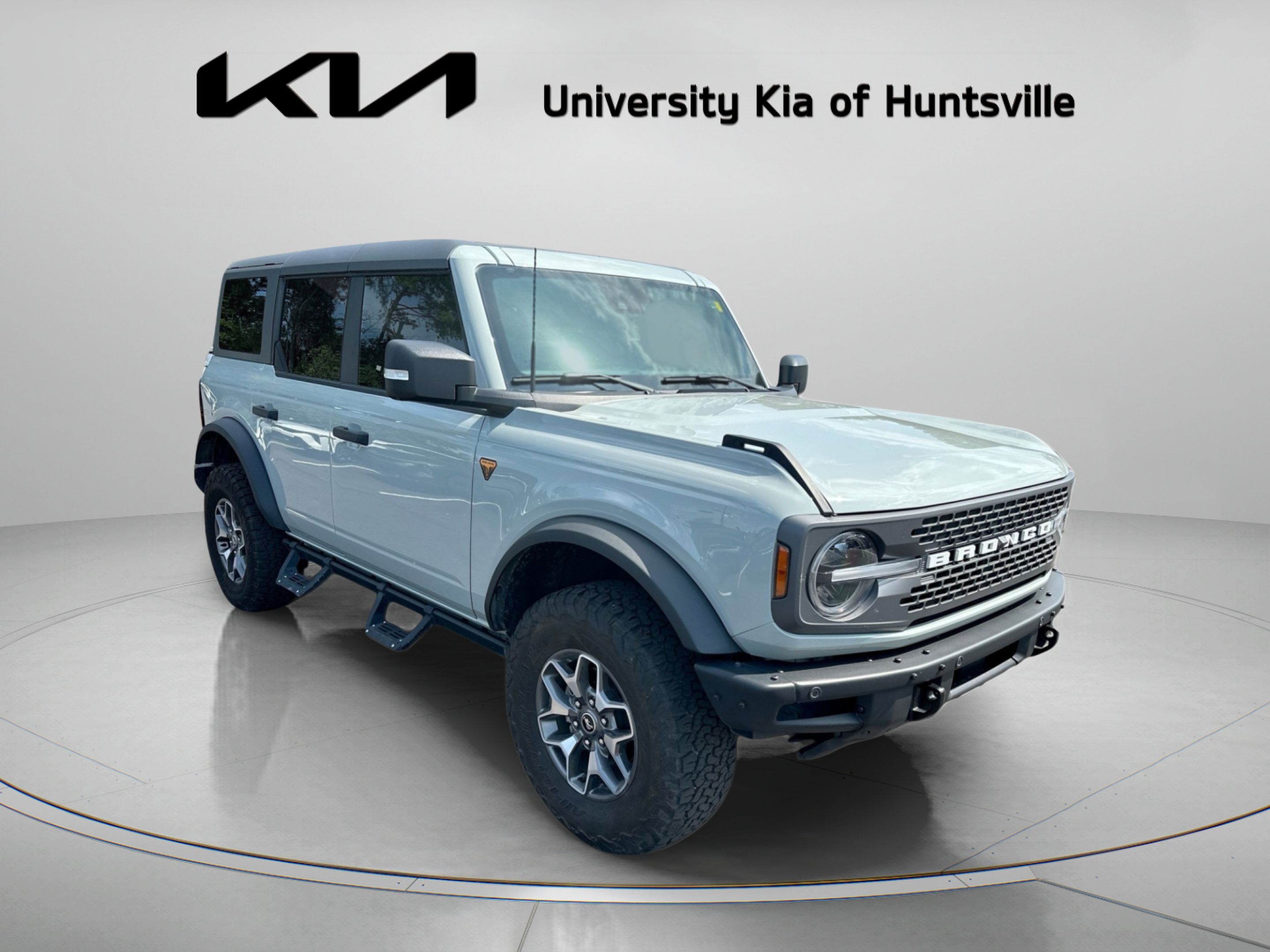 Used 2024 Ford Bronco Badlands AWD/4WD image 1