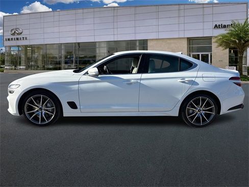 Used 2024 Genesis G70 2.5T image 3