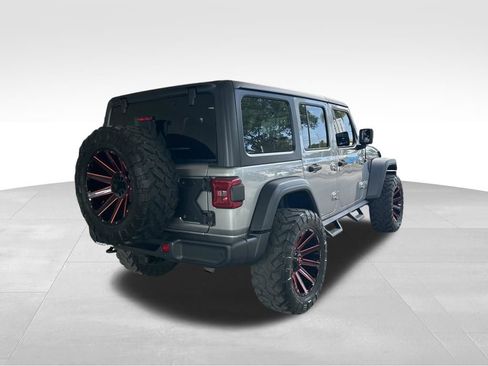 Used 2018 Jeep Wrangler Unlimited Sport S AWD/4WD image 3