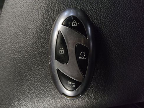 Used 2025 Hyundai Elantra SEL FWD image 32