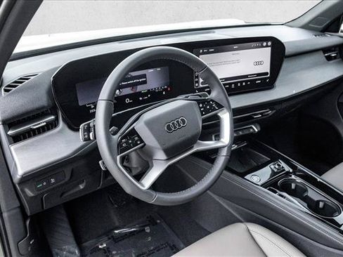 New 2026 Audi Q3 quattro 2.0T AWD/4WD image 10