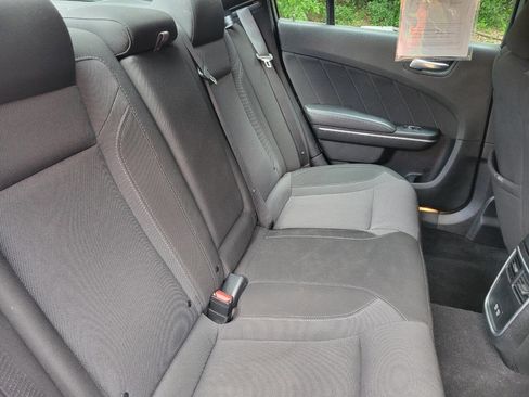 Used 2022 Dodge Charger SXT image 11