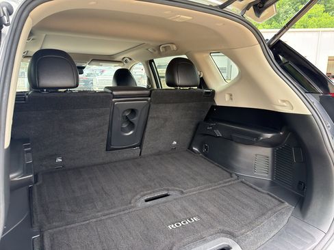 Used 2020 Nissan Rogue SL w/ Premium Package FWD image 23
