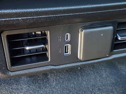 Used 2023 Chevrolet Silverado 1500 LT w/ Z71 Off-Road Package image 22