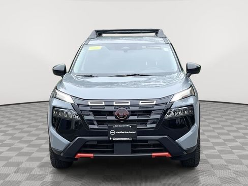 Used 2025 Nissan Rogue SV AWD/4WD image 2