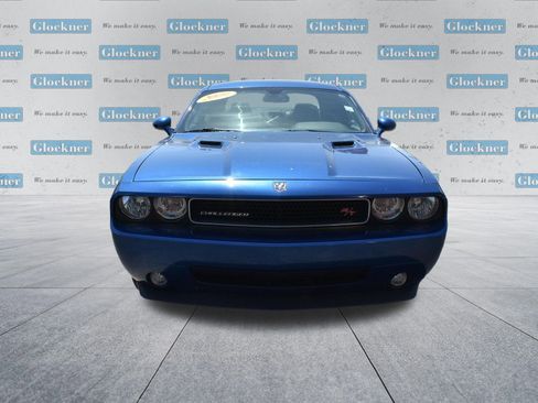Used 2009 Dodge Challenger R/T w/ Sound Group RWD image 2