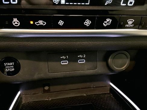 Used 2024 Nissan Rogue SL image 16