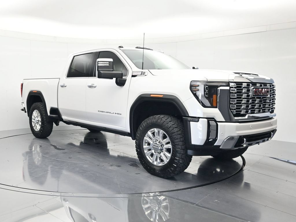 Certified 2025 GMC Sierra 2500 Denali w/ Technology Package AWD/4WD image 3
