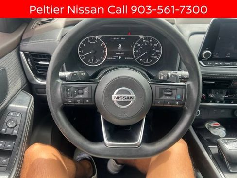 Certified 2021 Nissan Rogue SV FWD image 9