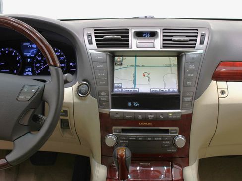 Used 2012 Lexus LS 460 w/ Comfort Pkg RWD image 53