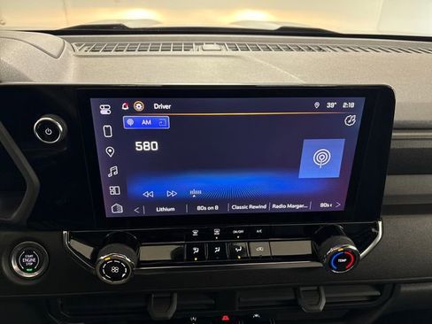 Used 2023 Chevrolet Colorado Trail Boss w/ Technology Package image 37