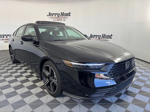 Used 2026 Honda Accord SE image 6