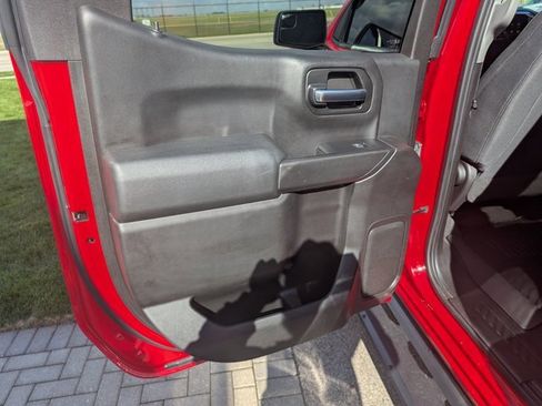 Used 2019 Chevrolet Silverado 1500 Custom Trail Boss w/ Custom Convenience Package image 13