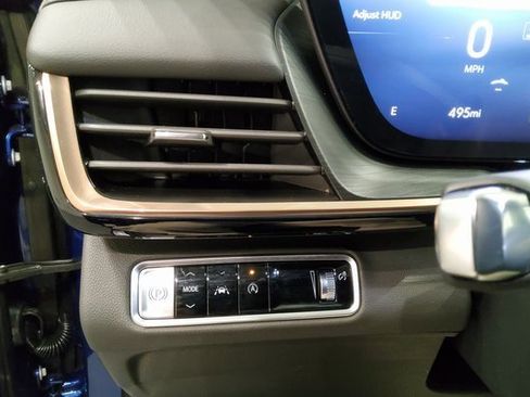 Used 2025 Buick Envision Avenir image 31