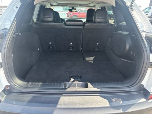 Used 2021 Jeep Cherokee Limited w/ Elite Package AWD/4WD image 10
