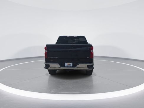 Used 2024 Chevrolet Silverado 1500 LT AWD/4WD image 7