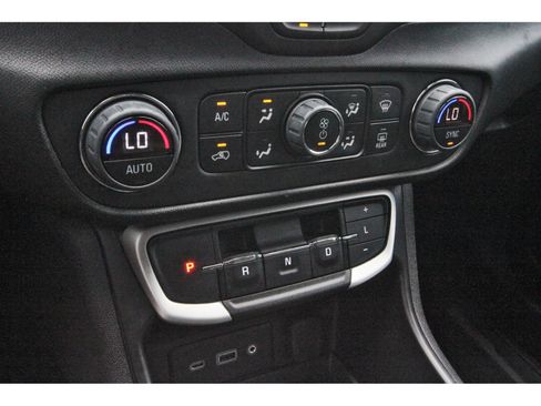 Used 2023 GMC Terrain SLE w/ Driver Convenience Package AWD/4WD image 26