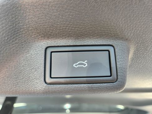 New 2025 Volkswagen ID. Buzz 1st Edition image 26