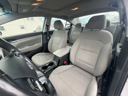 Used 2020 Hyundai Elantra Value Edition image 2