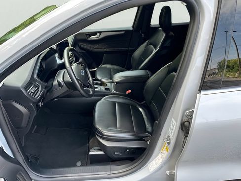 Used 2025 Ford Escape Platinum AWD/4WD image 10