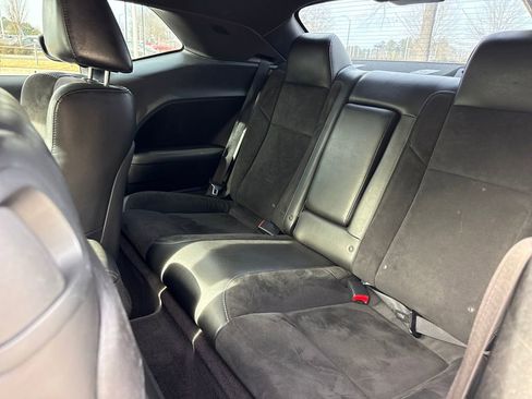 Used 2019 Dodge Challenger R/T w/ Plus Package image 26