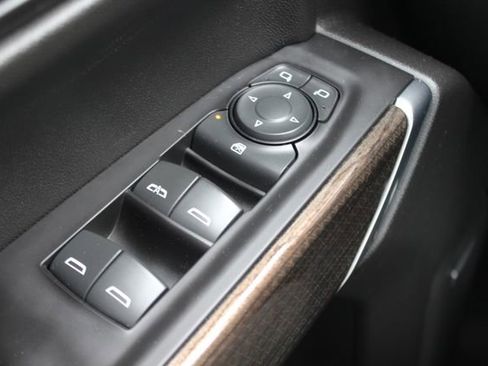 Used 2019 Chevrolet Silverado 1500 RST AWD/4WD image 17